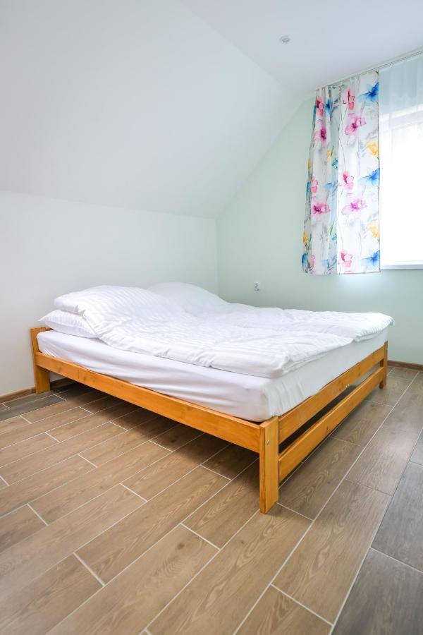 Kempingzator Apartamenty Exteriör bild